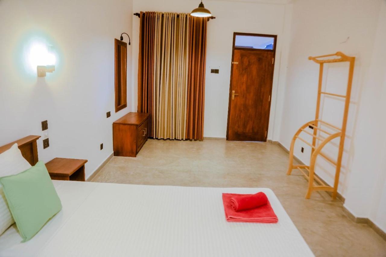 Hotel Sweet Emotion Mirissa Exterior foto