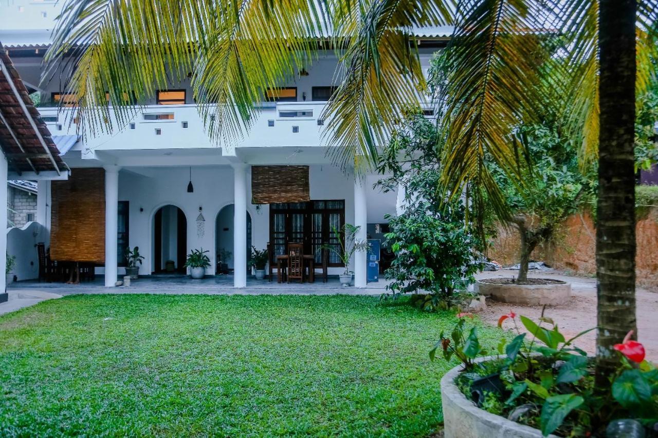 Hotel Sweet Emotion Mirissa Exterior foto